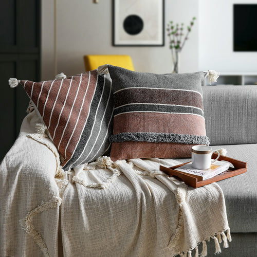 Brushed Cotton Throw — photo by Prince Tylor on Unsplash